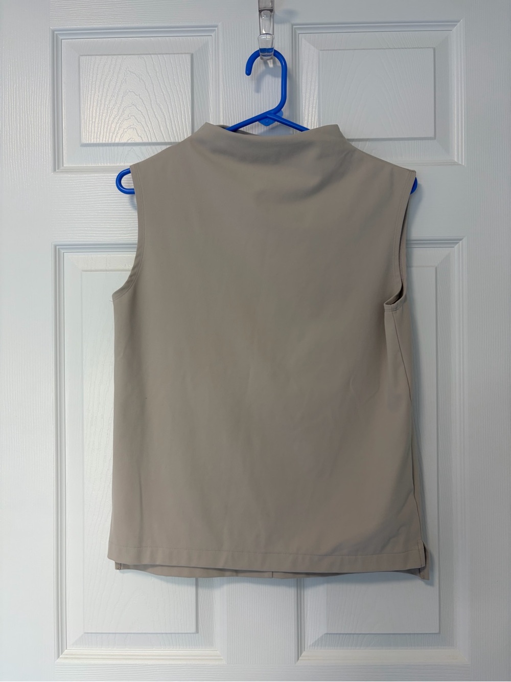 STYLUS Sleeveless Mock Neck Top in Taupe
